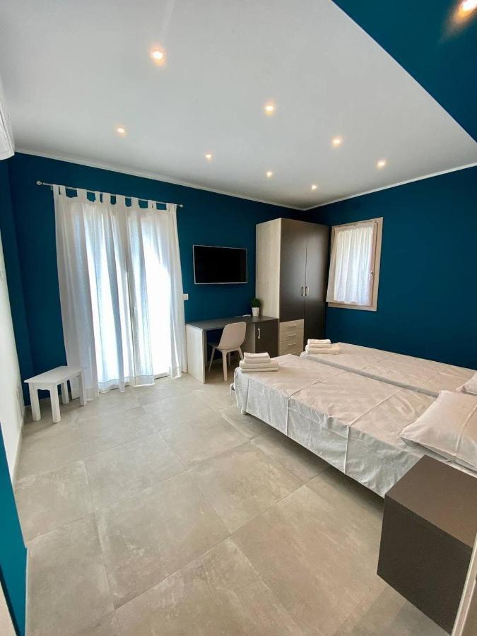 Floridida Rooms & Breakfast Marina dʼMarina dʼAndora Dış mekan fotoğraf