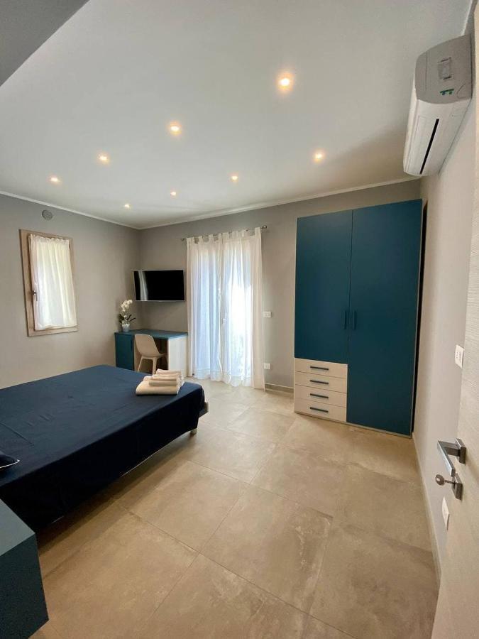 Floridida Rooms & Breakfast Marina dʼMarina dʼAndora Dış mekan fotoğraf